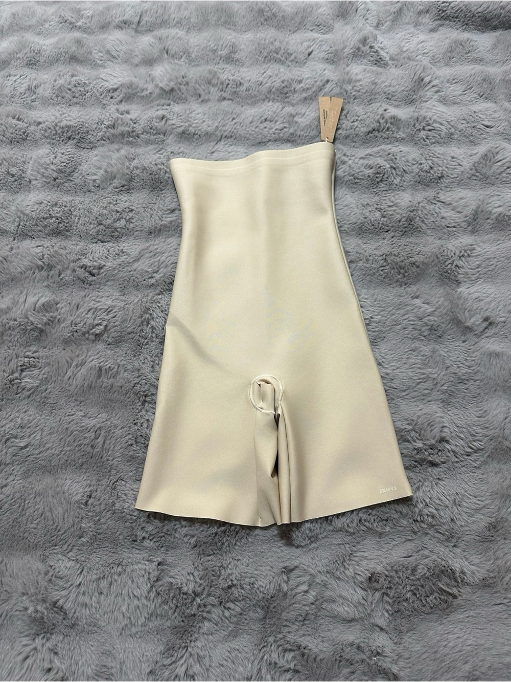 NWT Skims Body CS High Waisted Short Sand M